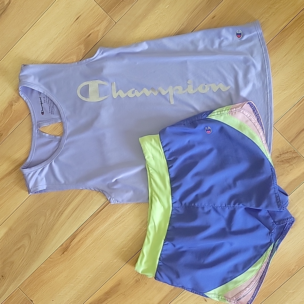 Champion outfit